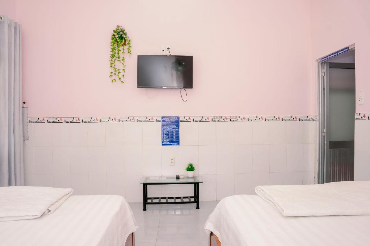 Phuong Tu Hostel Xuyên Mộc Esterno foto