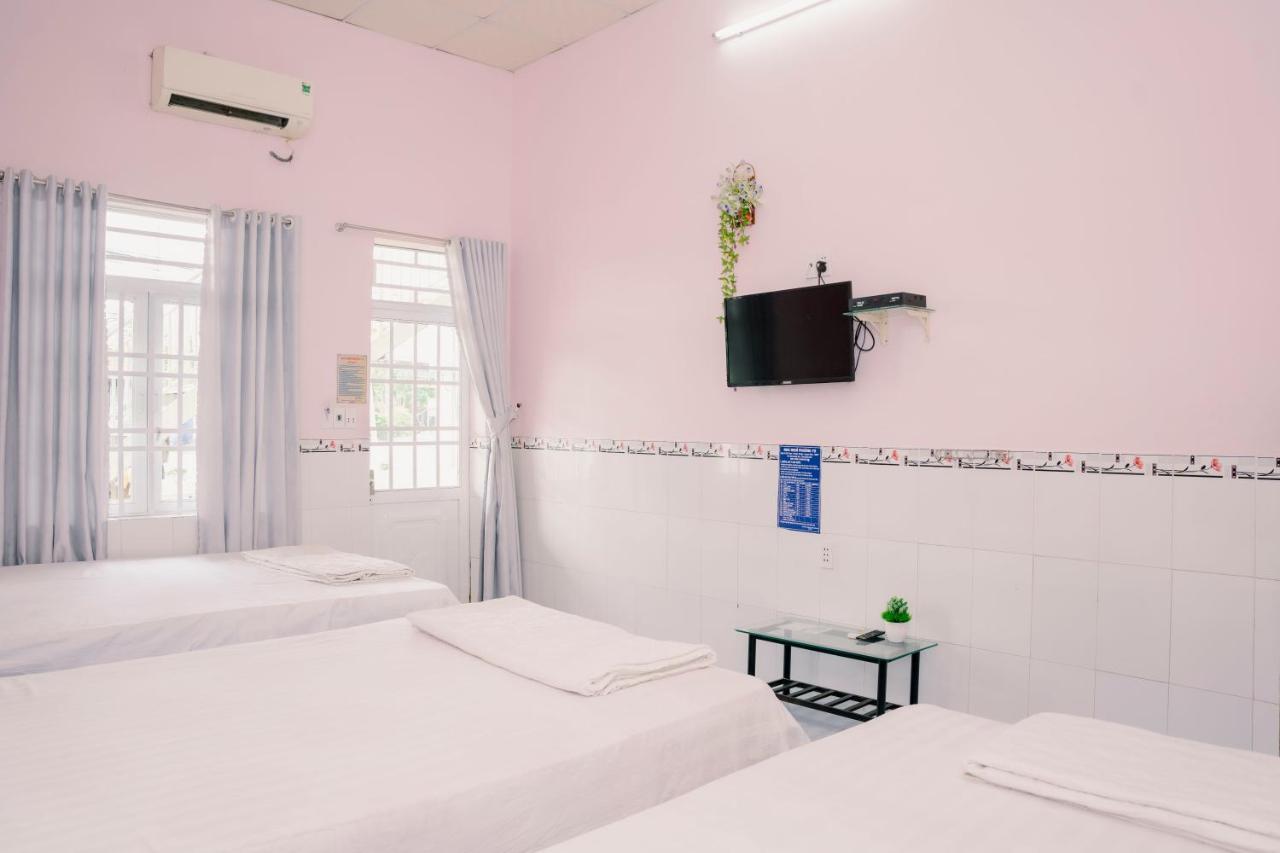 Phuong Tu Hostel Xuyên Mộc Esterno foto