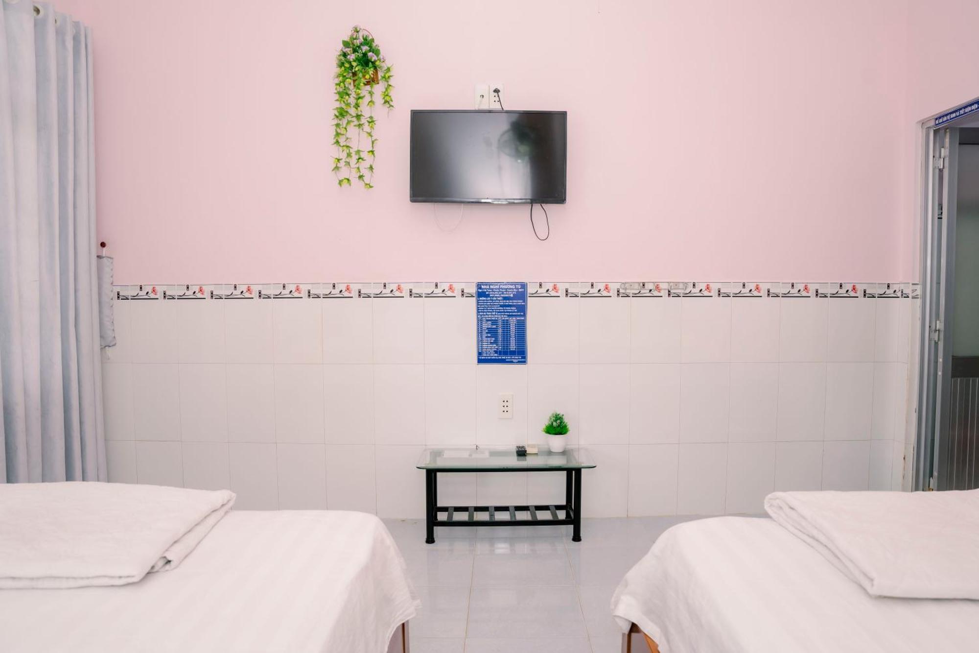 Phuong Tu Hostel Xuyên Mộc Esterno foto