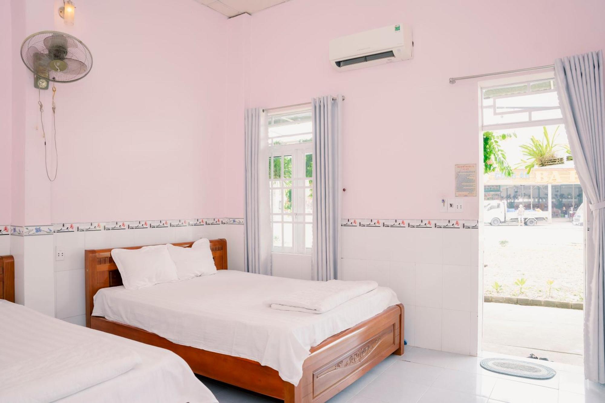 Phuong Tu Hostel Xuyên Mộc Esterno foto