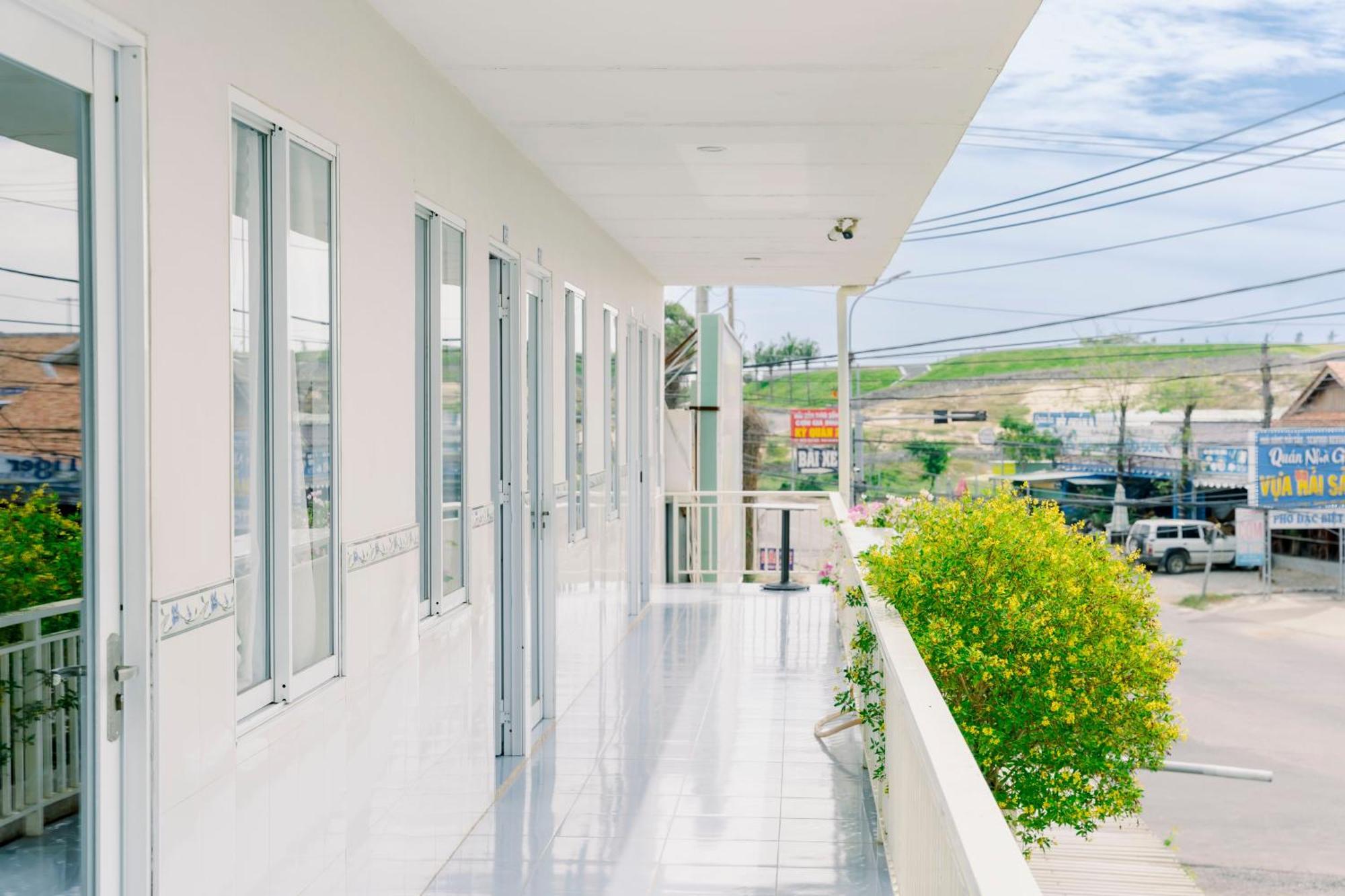 Phuong Tu Hostel Xuyên Mộc Esterno foto