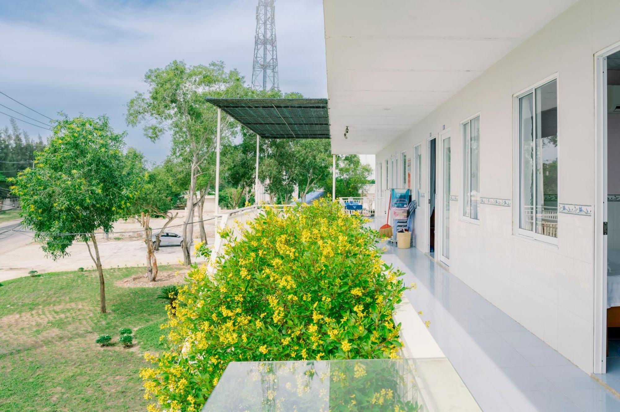 Phuong Tu Hostel Xuyên Mộc Esterno foto